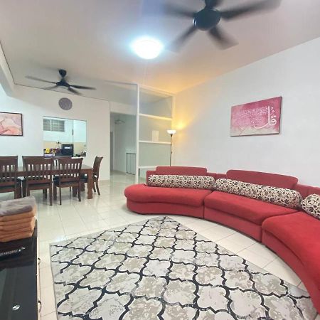 Homestay Juta Mines Seri Kembangan Balakong Serdang Lama 外观 照片