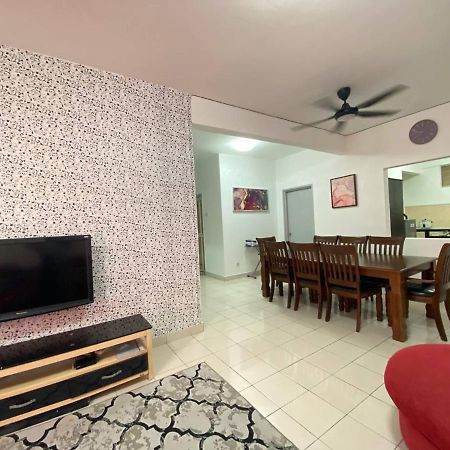 Homestay Juta Mines Seri Kembangan Balakong Serdang Lama 外观 照片