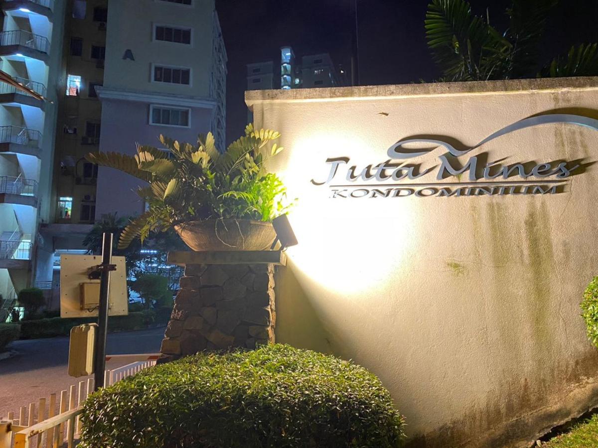 Homestay Juta Mines Seri Kembangan Balakong Serdang Lama 外观 照片