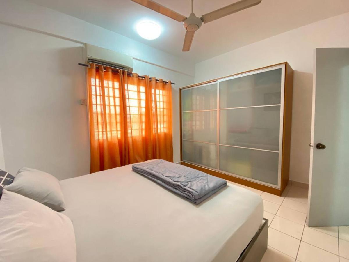 Homestay Juta Mines Seri Kembangan Balakong Serdang Lama 外观 照片