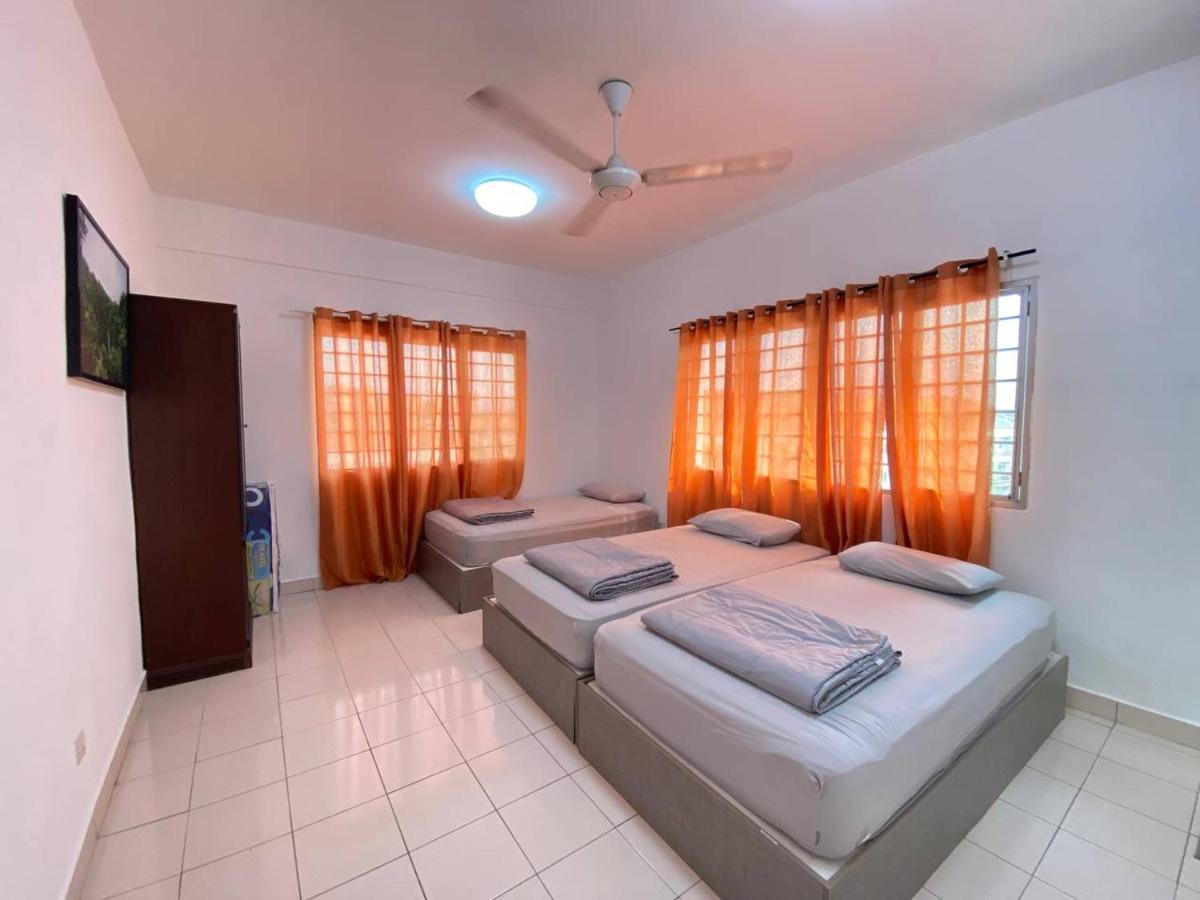 Homestay Juta Mines Seri Kembangan Balakong Serdang Lama 外观 照片