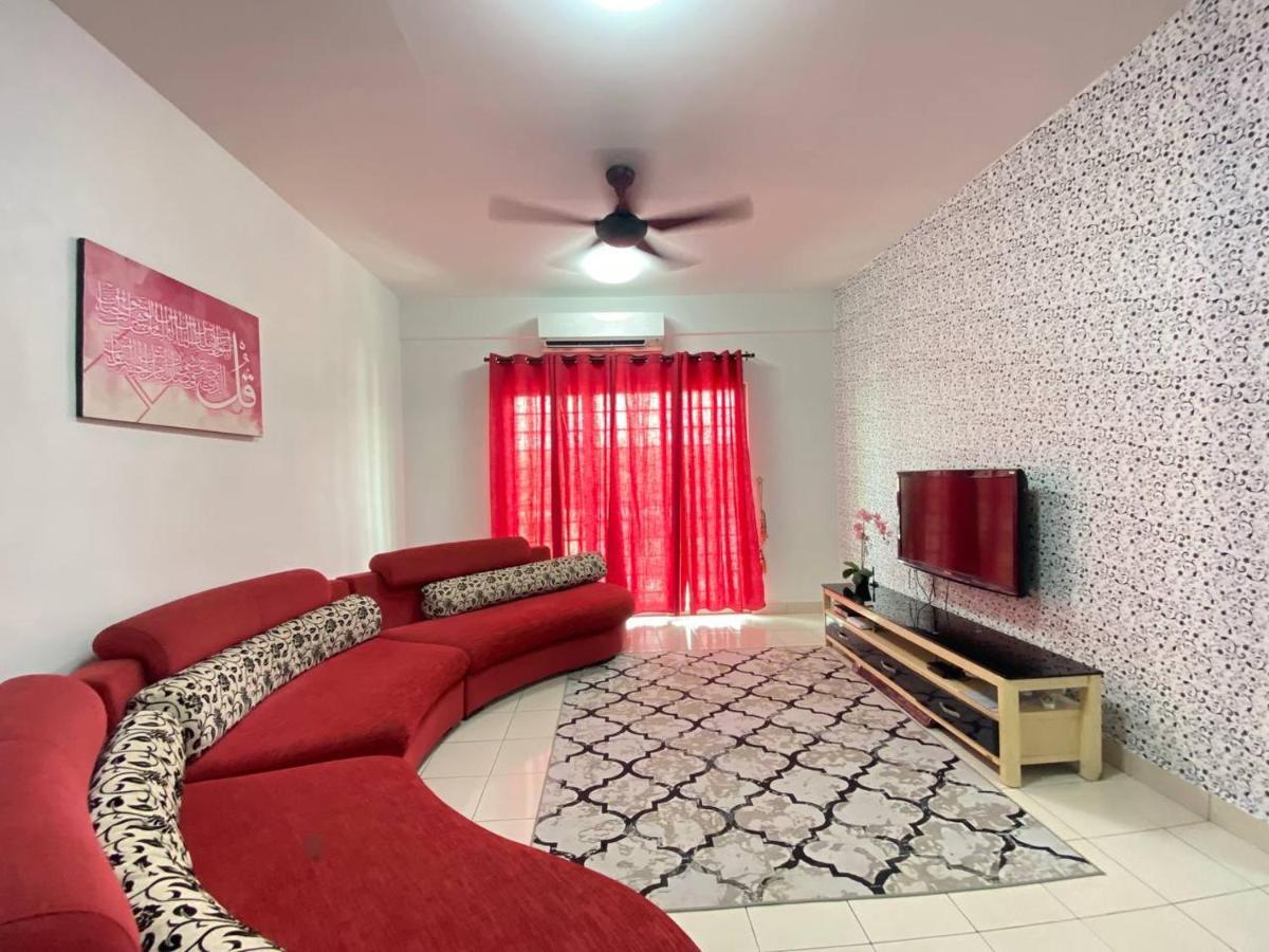 Homestay Juta Mines Seri Kembangan Balakong Serdang Lama 外观 照片